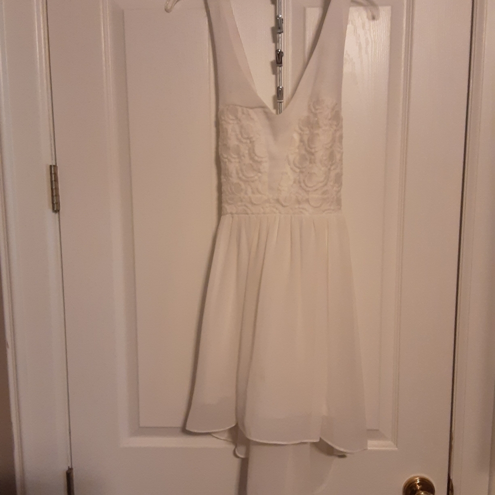 Dejav Chic White High Low Dress